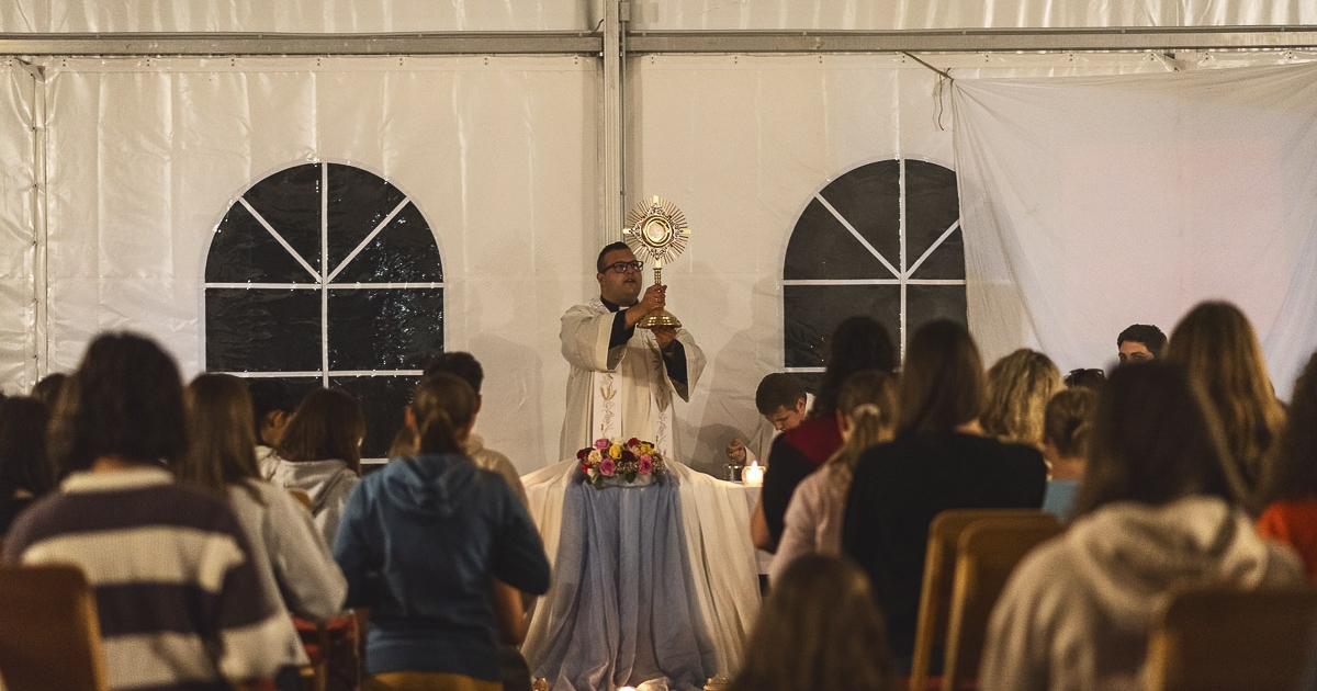 Tudatos kereszténység és közösségi élmény